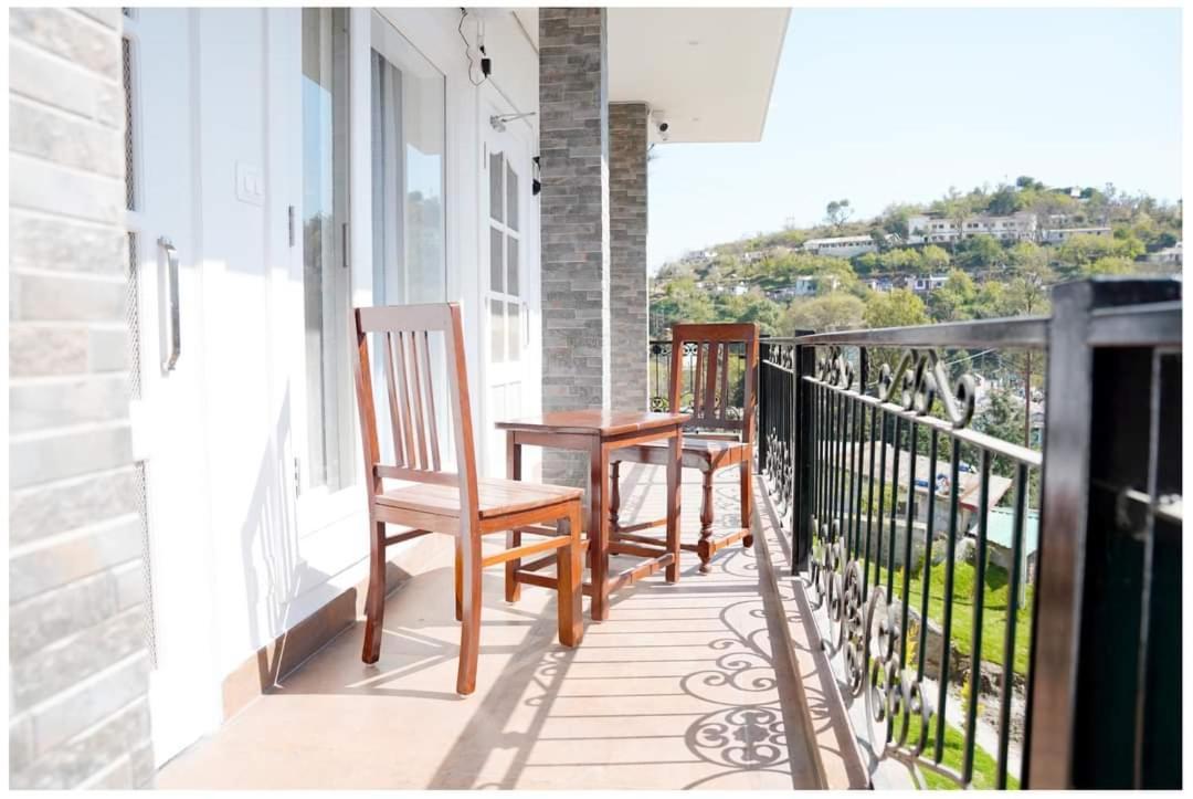 The Periwinkle Homestay Bhimtal Luaran gambar