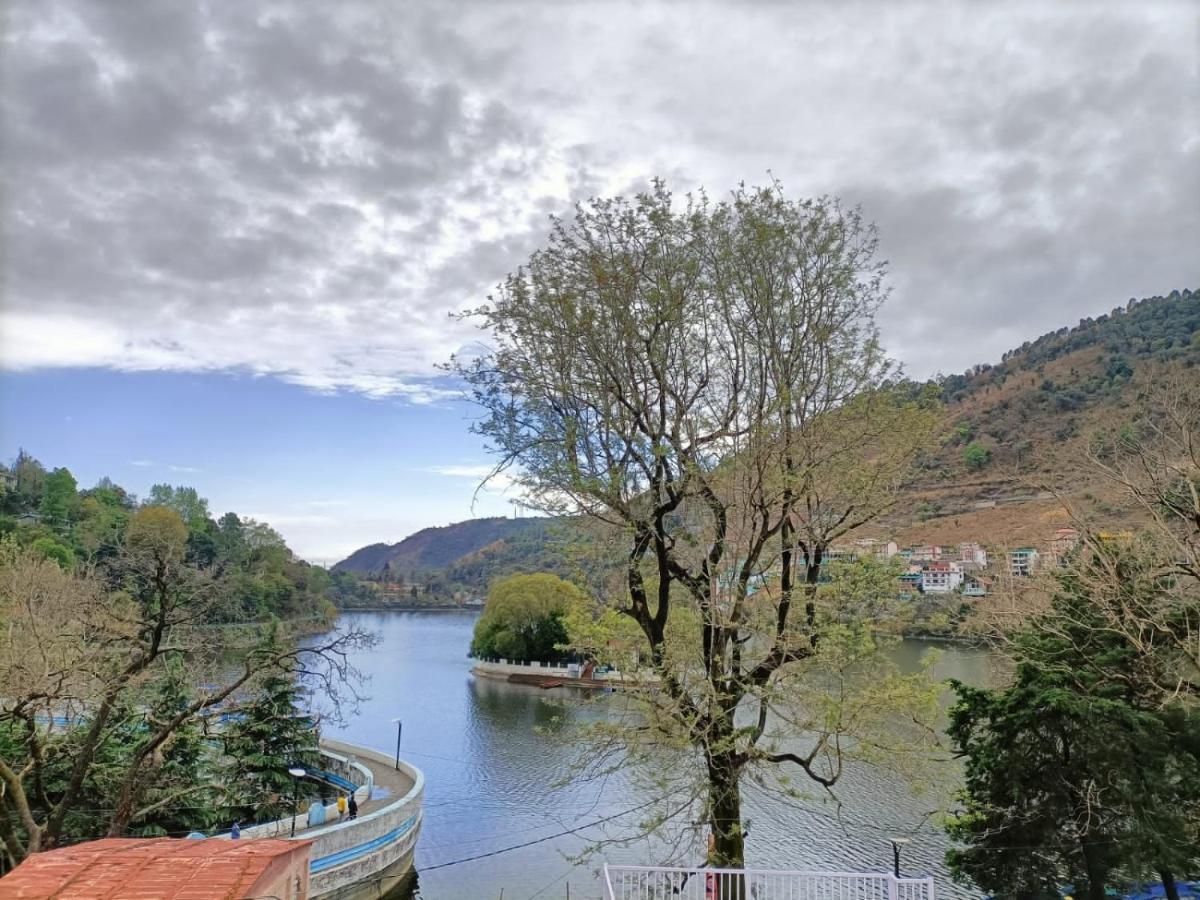 The Periwinkle Homestay Bhimtal Luaran gambar