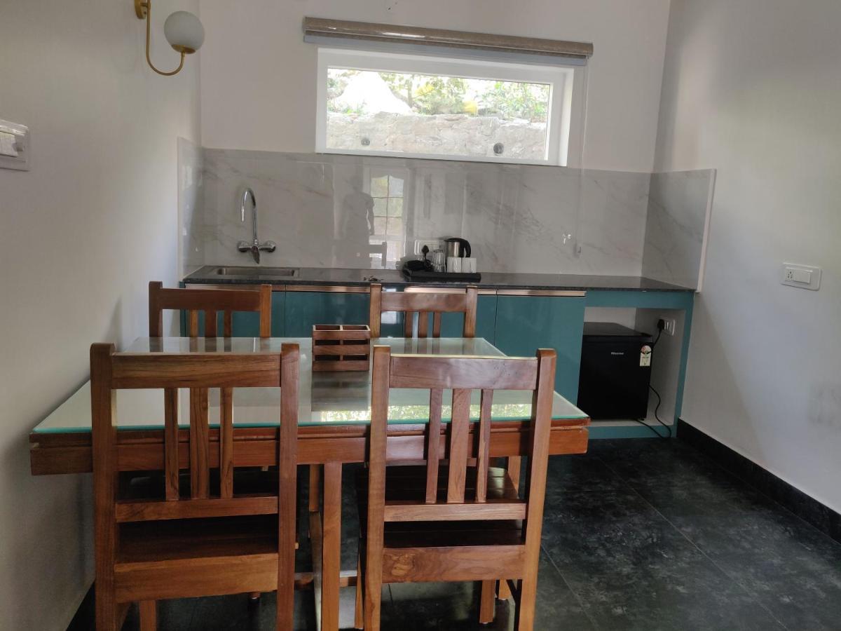 The Periwinkle Homestay Bhimtal Luaran gambar