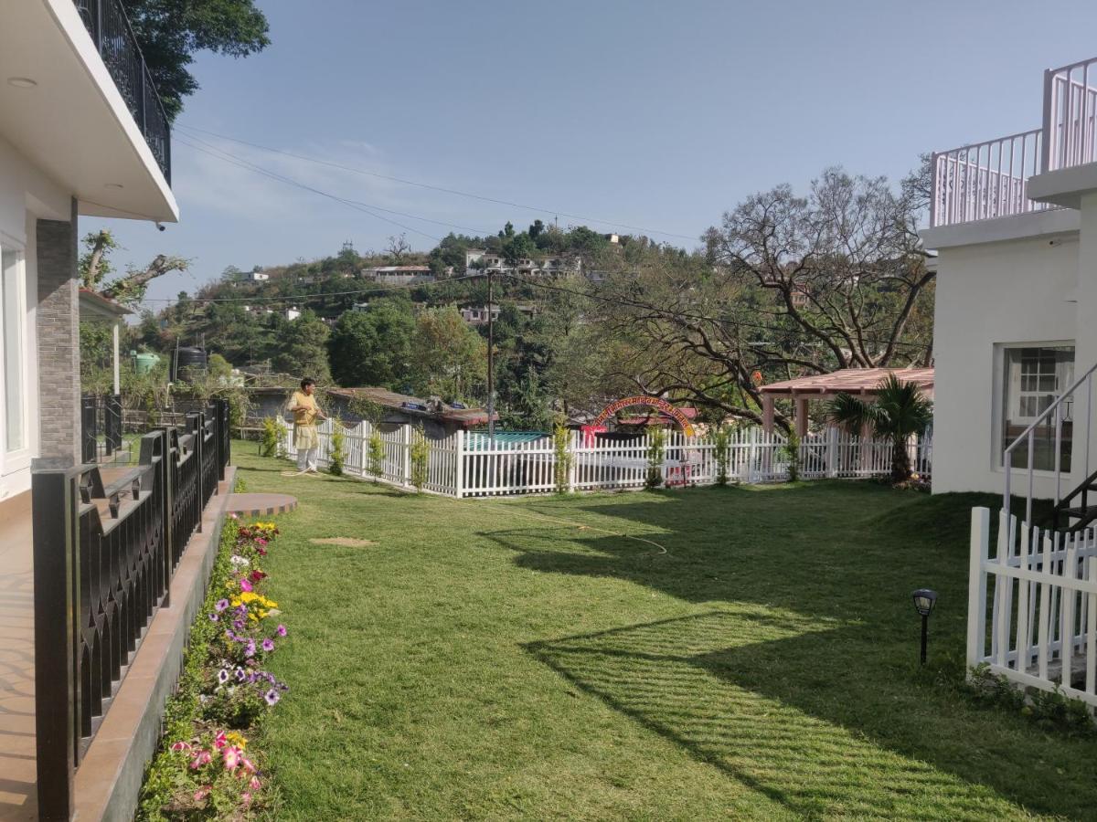 The Periwinkle Homestay Bhimtal Luaran gambar