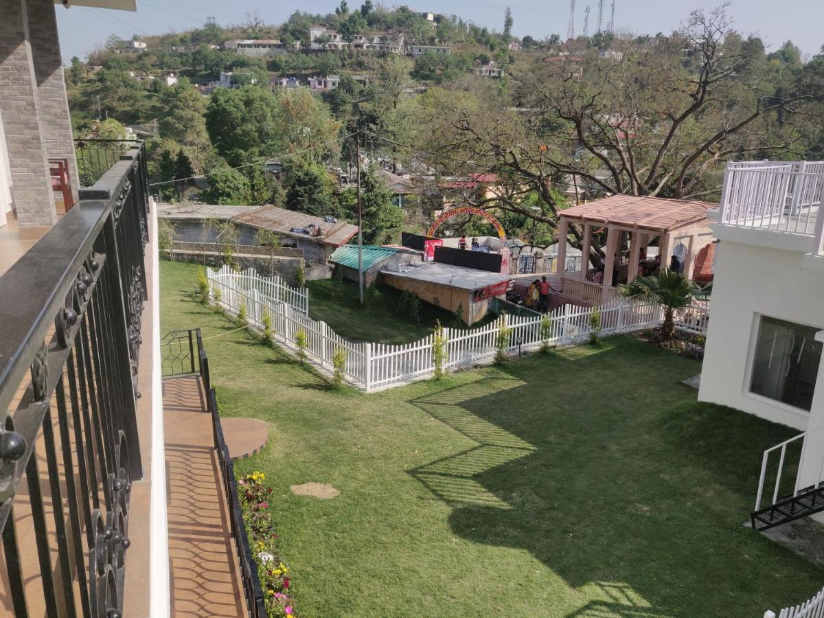 The Periwinkle Homestay Bhimtal Luaran gambar